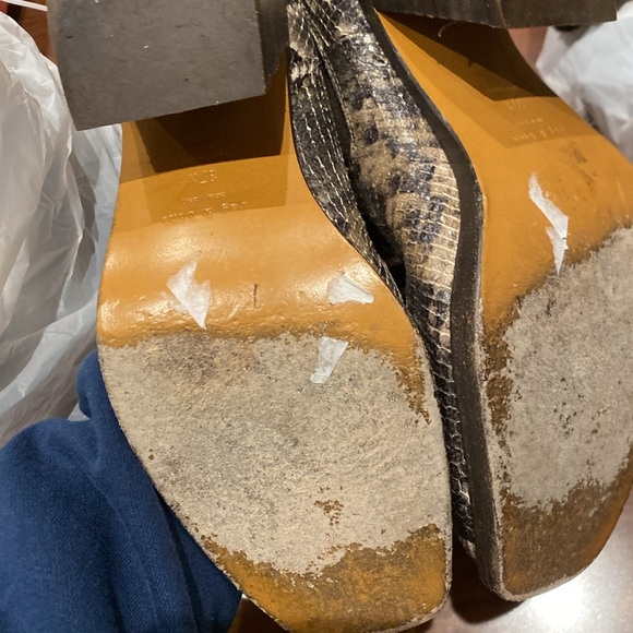 rag & bone / Axis
Chelsea Boot in
Olive snake skin Bootie Boots size 37.5 US 7.5 - Picture 3 of 6